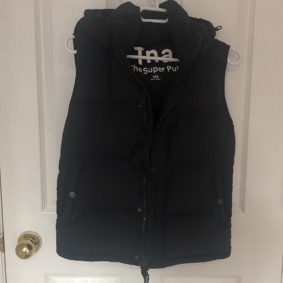 SOLD Aritzia Super Puff (BLACK) - Picture 3 of 12